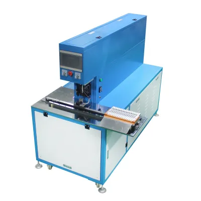 Tavolo scorrevole elettrico Macchina per spellare fili laser CO₂ CLS60-D Thumb