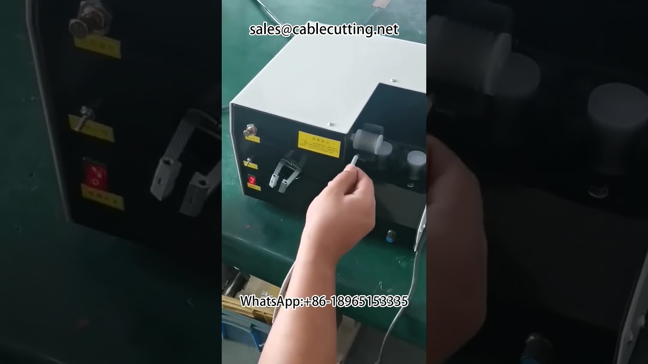 Rimuovi schermatura a spazzola su cavi di rete twistati: attrezzatura per cablaggi e spelatura