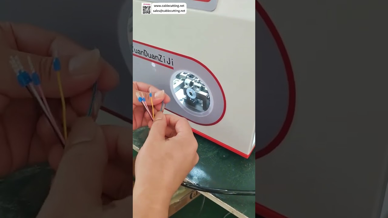 Macchina Crimpatrice per Terminali Tubolari Preisolati 0,3-4mm² - Spelatura e Crimpatura Universale