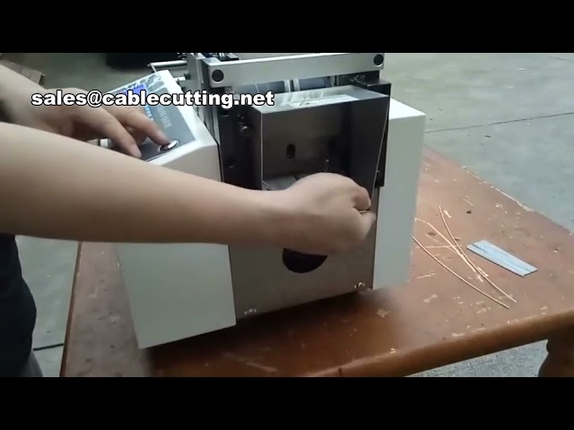 Macchina per taglio acciaio inox Modello 3 – Taglio CNC di precisione