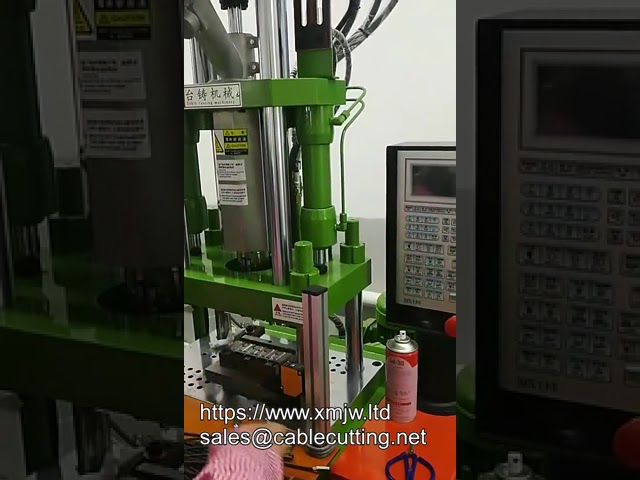 250-STH Fully Automatic Vertical Power Plug Wire Plastic Injection Molding Machine