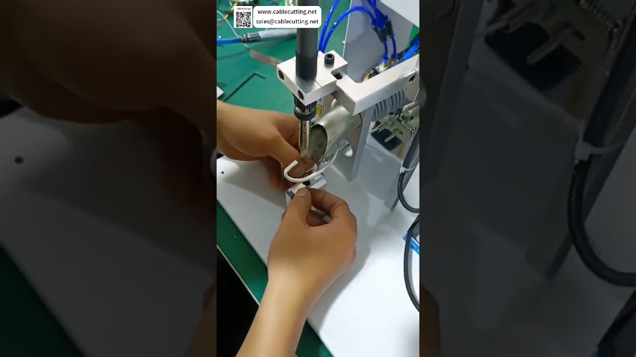 Macchina semiautomatica universale per saldatura fili con base intercambiabile per multiprodotto