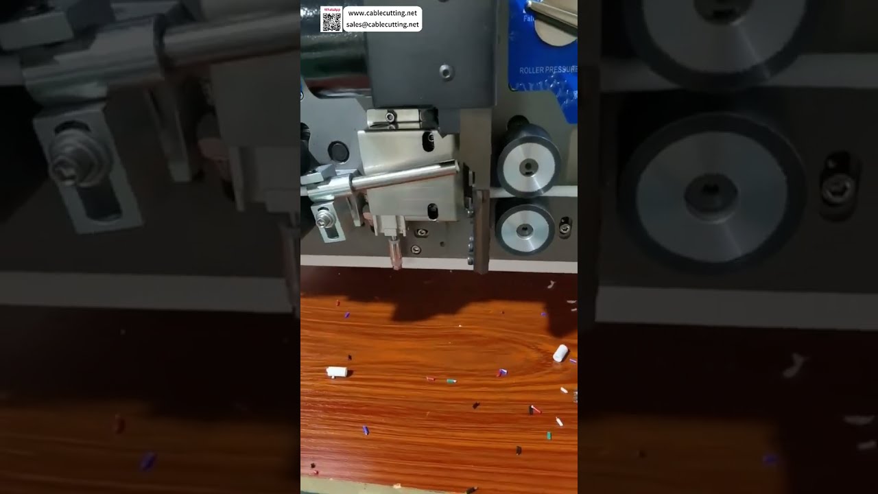 Macchina per taglio e spelatura di cavi interni ed esterni ad alta velocità per la preparazione completa dei fili