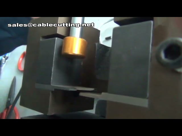 Macchina spellacavi automatica: precisione e velocità per cavi elettrici