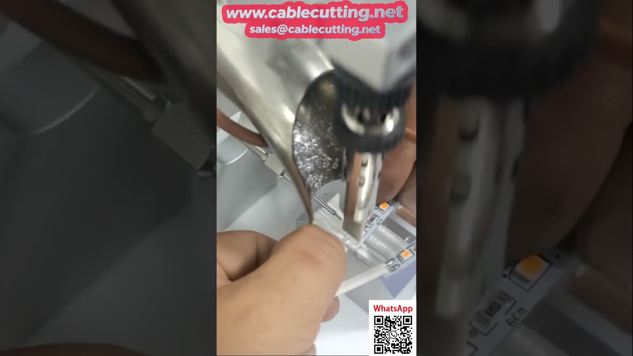 Saldatrice Automatica per Strisce LED: Massima Precisione e Automazione