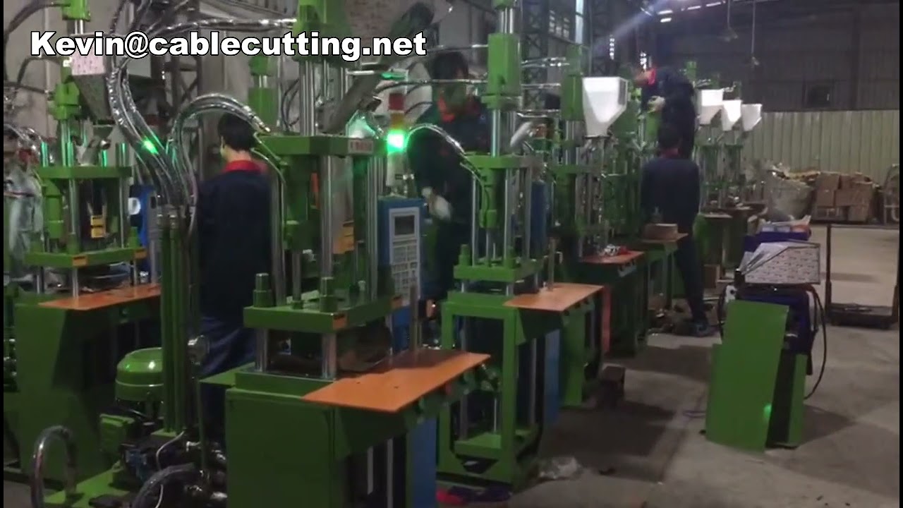 Macchina per Micro Stampaggio a Iniezione Online | Produzione Automatica di Precisione
