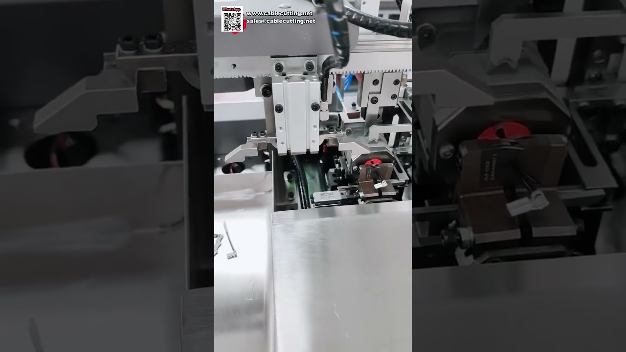 Macchina automatica per crimpatura terminali, inserimento tubi termoretraibili e stagnatura fili