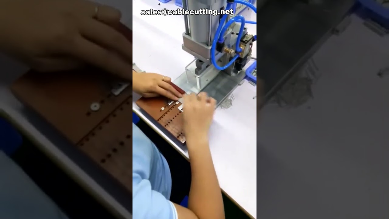 Crimpatrice Pneumatica Semiautomatica per Terminali e Cavi Flat Ribbon IDC