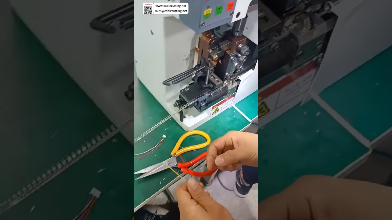 Macchina puramente elettrica per spelatura e crimpatura: ecologica, senza aria, alta velocità per terminali