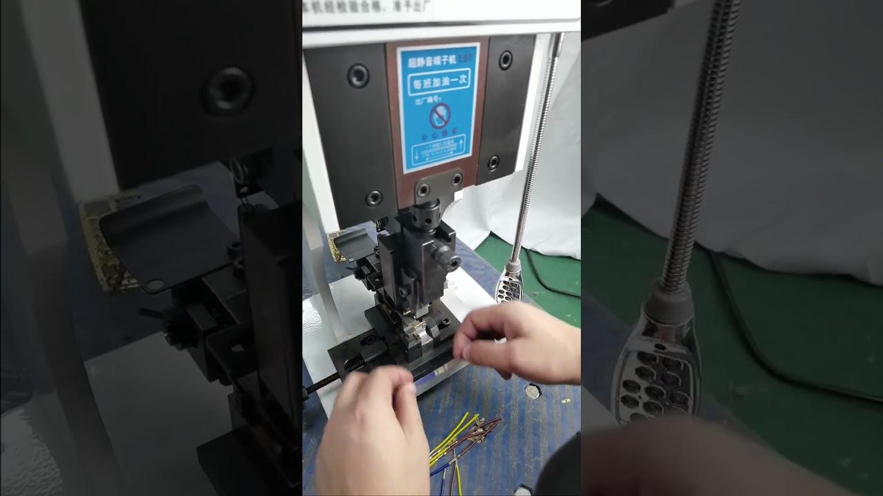 Macchina crimpatrice terminali 1.5T + Stampo a U | Attrezzatura per cablaggi e automazione industriale #macchinario #crimpatrice #cavi #fabbrica #utensili