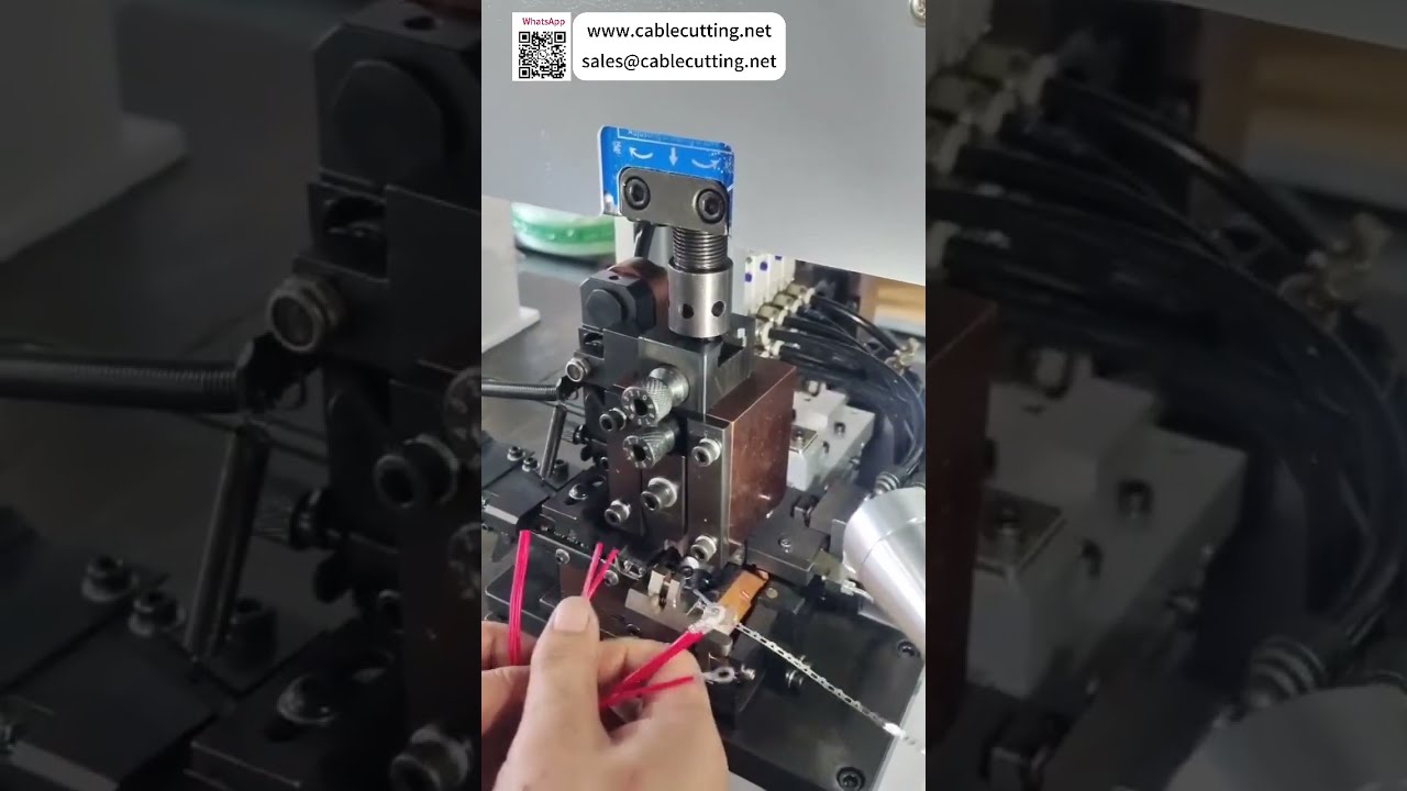 Macchina orizzontale spellafili e crimpatrice terminali per assemblaggio fasce stabile in un solo passaggio