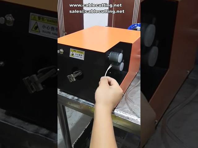 Macchina per intrecciare e torcere fili schermati, cavi auricolari e cablaggi - Attrezzatura per lavorazione cablaggi