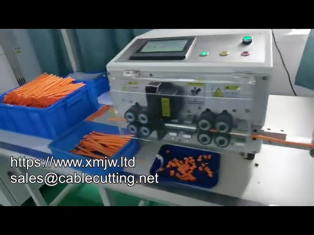 Macchina automatica per taglio e spelatura cavi multipolari a guaina 6-70 mm²